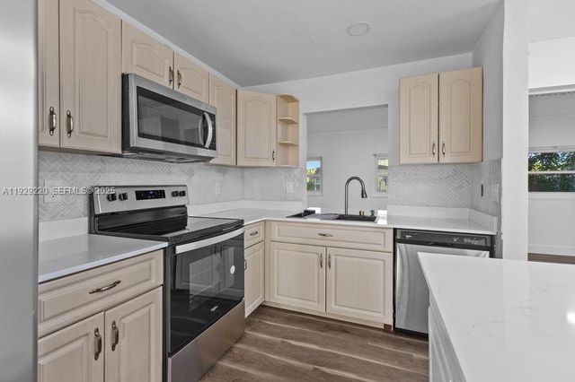 256 NW 78th Ter, Margate, FL 33063