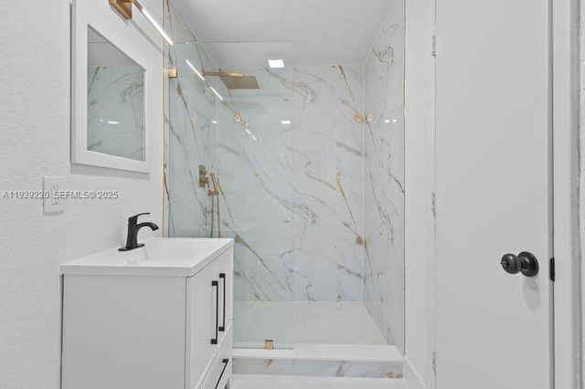 256 NW 78th Ter, Margate, FL 33063