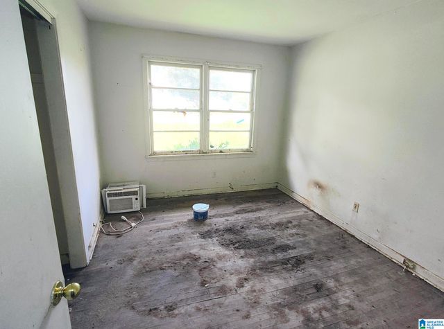 5 21ST COURT NW, Center Point, AL 35215