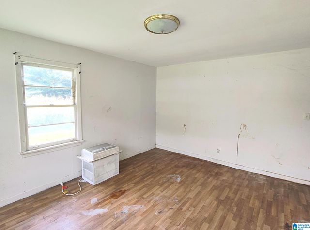 5 21ST COURT NW, Center Point, AL 35215