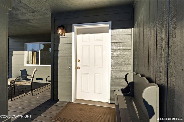 1125 W Josselin Lane, Palmer, AK 99645