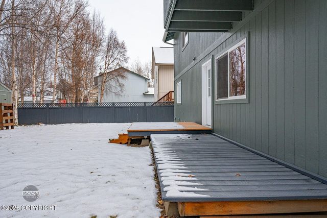 1125 W Josselin Lane, Palmer, AK 99645