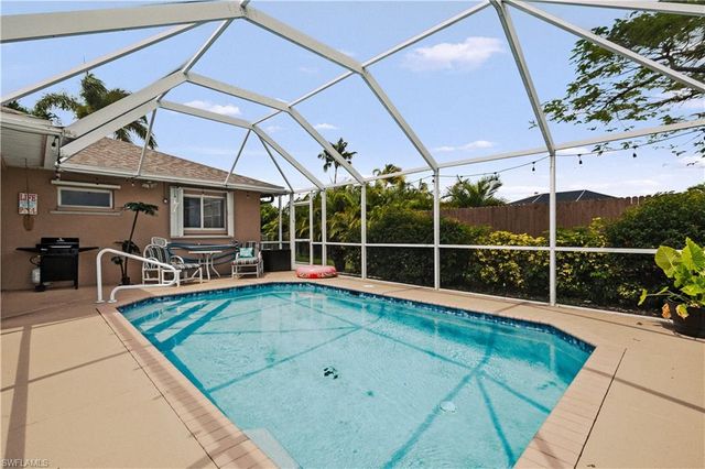 408 SE 23rd TER, Cape Coral, FL 33990