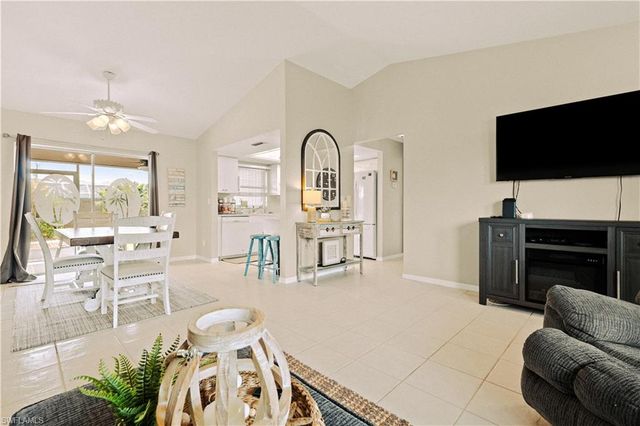 408 SE 23rd TER, Cape Coral, FL 33990