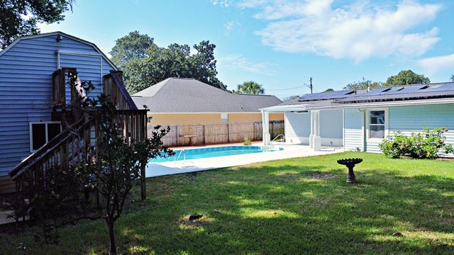 25 NW Memorial Parkway, Fort Walton Beach, FL 32548