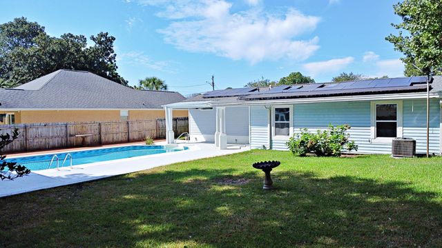 25 NW Memorial Parkway, Fort Walton Beach, FL 32548