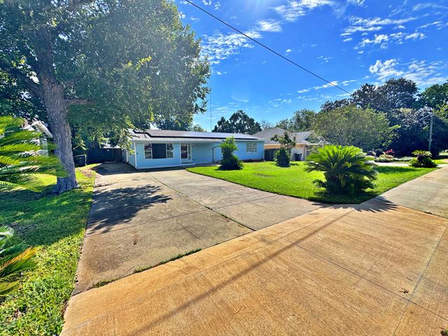 25 NW Memorial Parkway, Fort Walton Beach, FL 32548