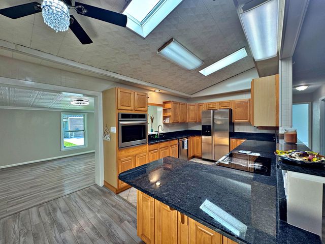 25 NW Memorial Parkway, Fort Walton Beach, FL 32548