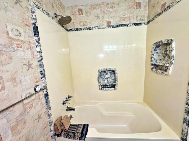 25 NW Memorial Parkway, Fort Walton Beach, FL 32548