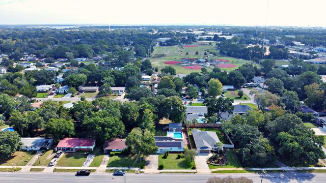 25 NW Memorial Parkway, Fort Walton Beach, FL 32548