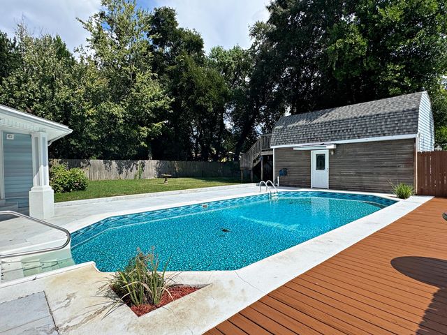 25 NW Memorial Parkway, Fort Walton Beach, FL 32548