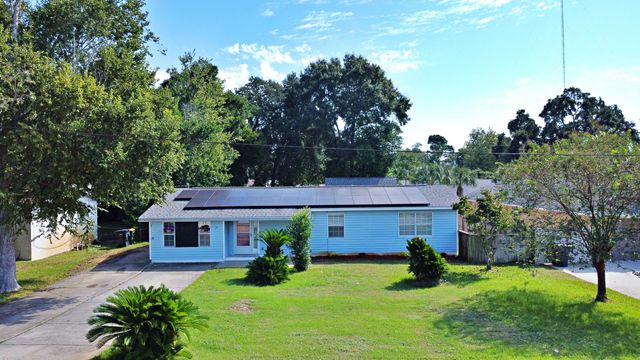 25 NW Memorial Parkway, Fort Walton Beach, FL 32548