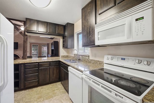 5018 Las Campanas, San Antonio, TX 78233