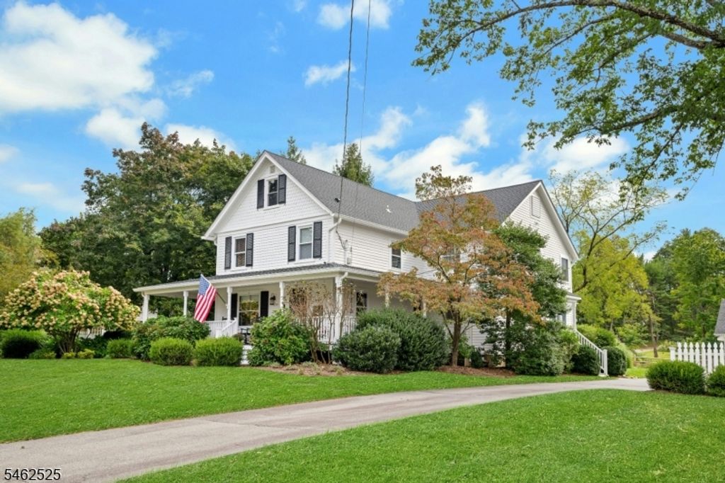 32 W Main St, Mendham Boro, NJ 07945 — exterior