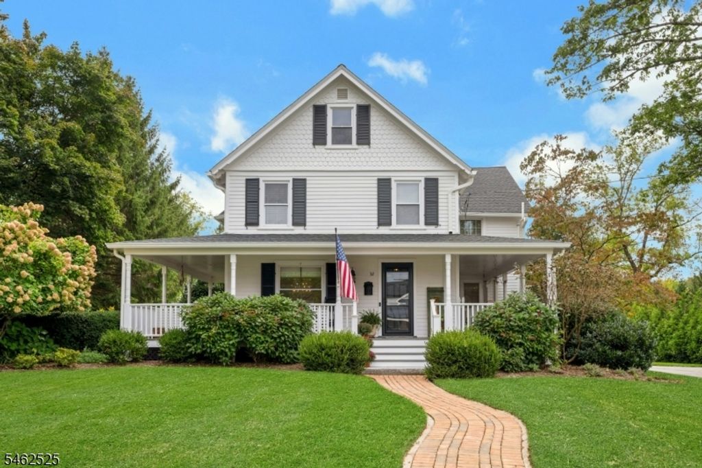 32 W Main St, Mendham Boro, NJ 07945 — photo 2