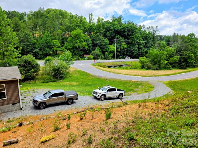 30 Evergreen Road, Burnsville, NC 28714