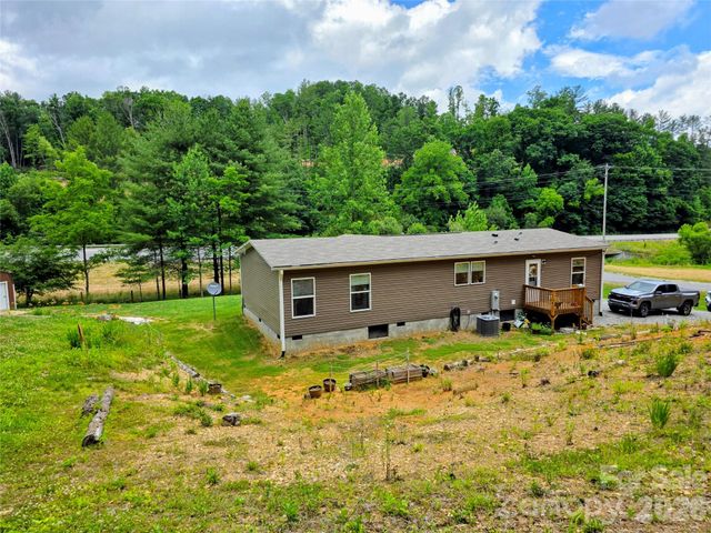 30 Evergreen Road, Burnsville, NC 28714