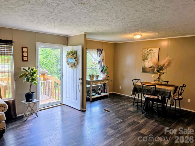 30 Evergreen Road, Burnsville, NC 28714