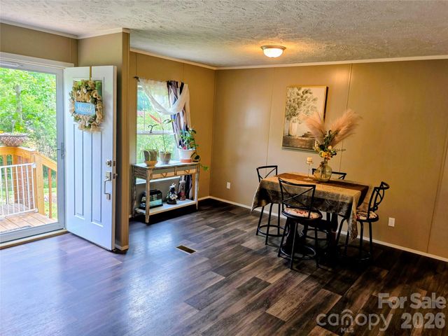 30 Evergreen Road, Burnsville, NC 28714