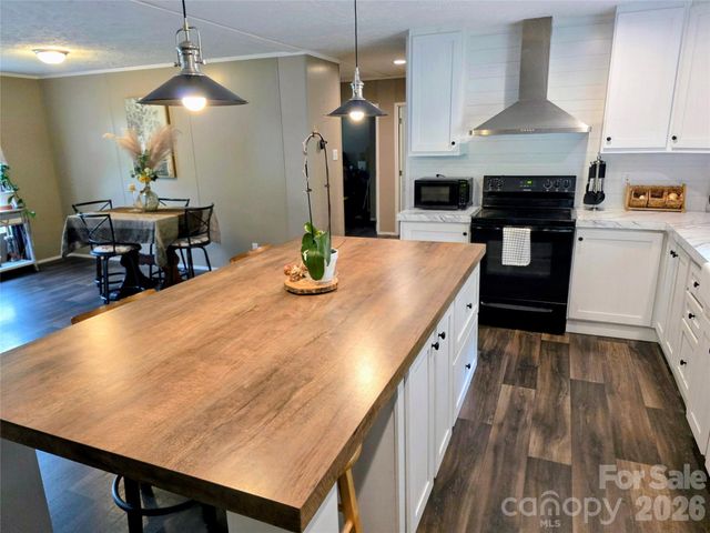 30 Evergreen Road, Burnsville, NC 28714