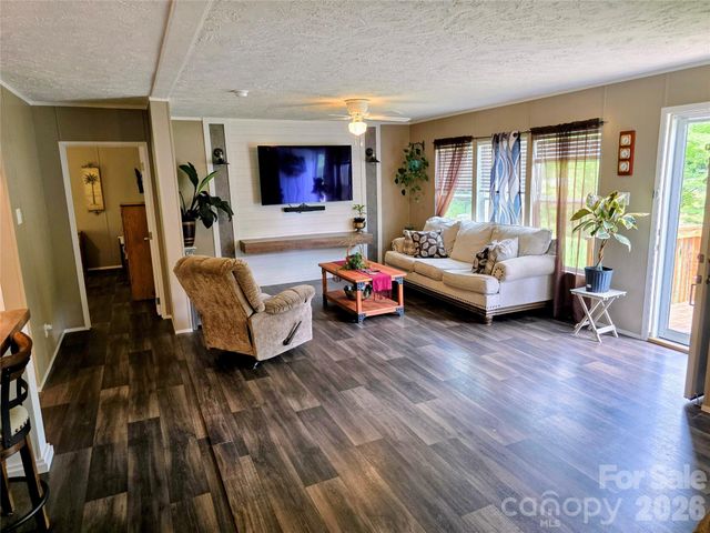 30 Evergreen Road, Burnsville, NC 28714
