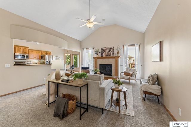 4908 Shoreline Circle, Bellevue, NE 68133