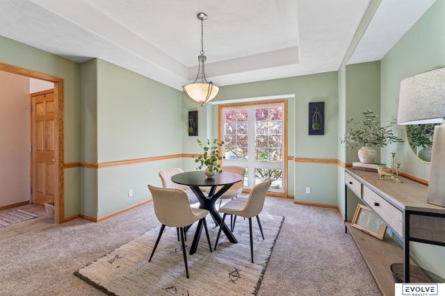 4908 Shoreline Circle, Bellevue, NE 68133