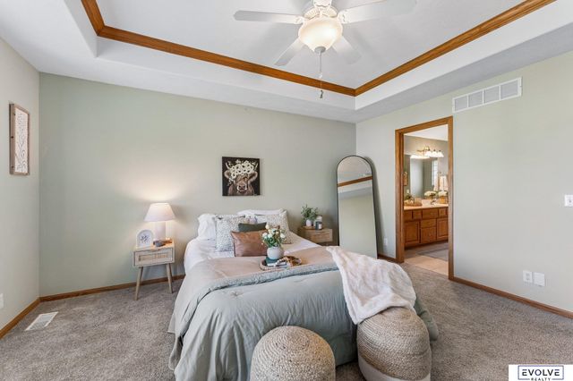4908 Shoreline Circle, Bellevue, NE 68133