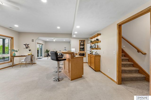 4908 Shoreline Circle, Bellevue, NE 68133