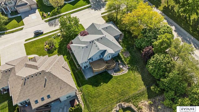 4908 Shoreline Circle, Bellevue, NE 68133
