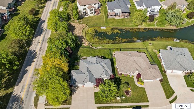 4908 Shoreline Circle, Bellevue, NE 68133