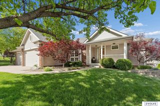 4908 Shoreline Circle, Bellevue, NE 68133
