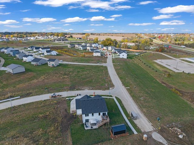 5684 Brookview Avenue, Des Moines, IA 50317