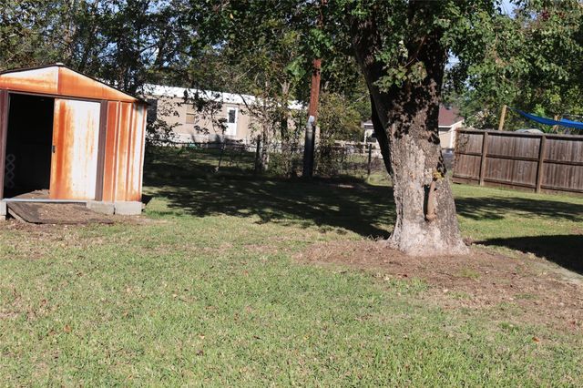 611 Nelson Street, Crosby, TX 77532