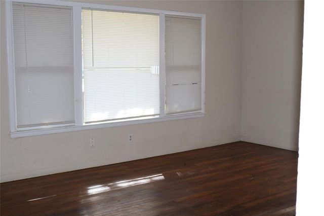611 Nelson Street, Crosby, TX 77532