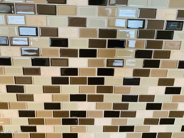 3837 LOMA CRISTOBAL, El Paso, TX 79938