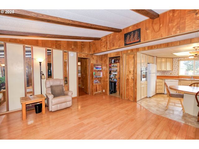 1411 Nw 9TH Ct, Mc Minnville, OR 97128