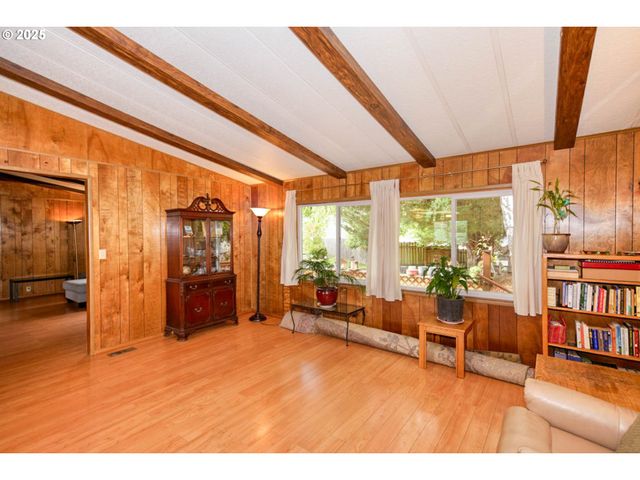 1411 Nw 9TH Ct, Mc Minnville, OR 97128