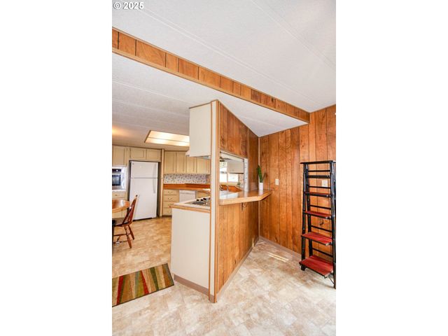 1411 Nw 9TH Ct, Mc Minnville, OR 97128