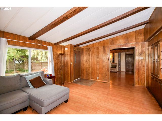 1411 Nw 9TH Ct, Mc Minnville, OR 97128