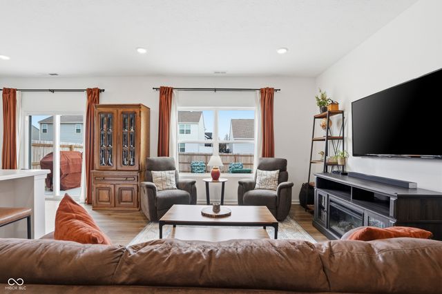 1483 Pine Bark Lane, Sheridan, IN 46069