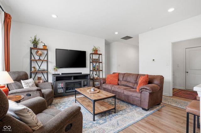 1483 Pine Bark Lane, Sheridan, IN 46069