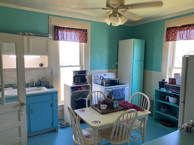 107 Twin Oaks Dr, Bell Buckle, TN 37020