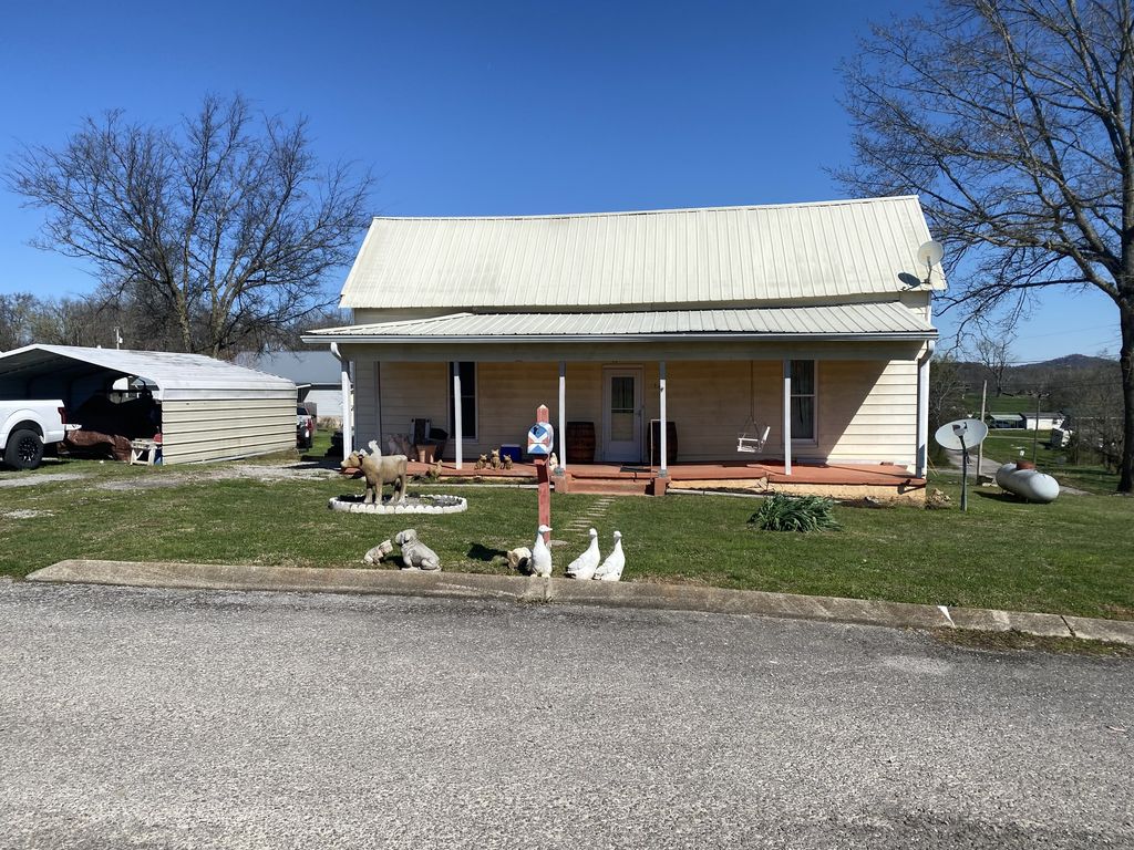 107 Twin Oaks Dr, Bell Buckle, TN 37020