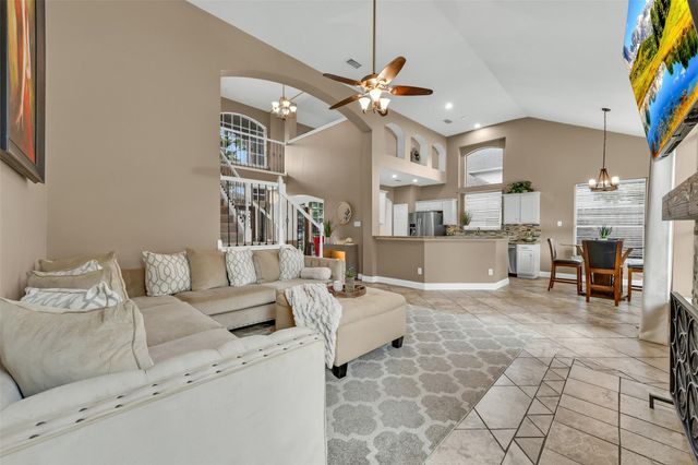 10904 Sycamore Drive N, La Porte, TX 77571