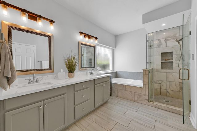 10904 Sycamore Drive N, La Porte, TX 77571