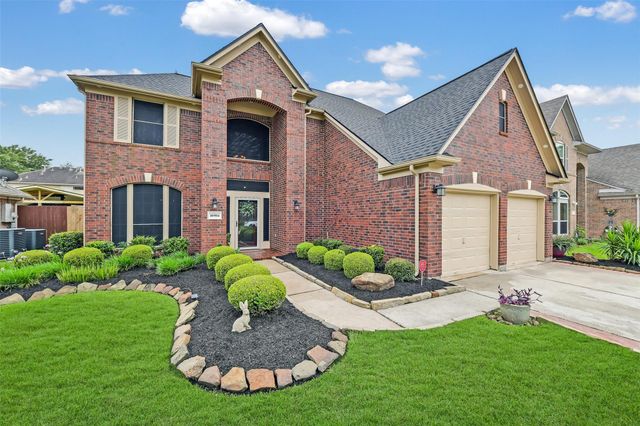 10904 Sycamore Drive N, La Porte, TX 77571