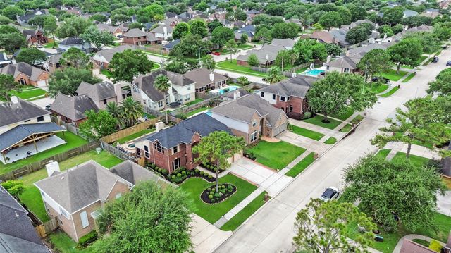 10904 Sycamore Drive N, La Porte, TX 77571