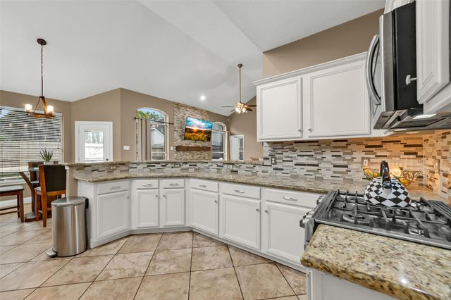 10904 Sycamore Drive N, La Porte, TX 77571