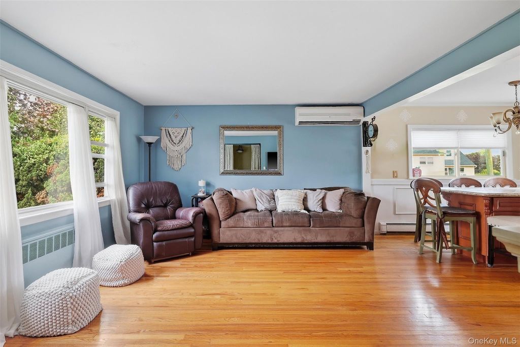 208 Island Parkway W, Island Park, NY 11558 — photo 4